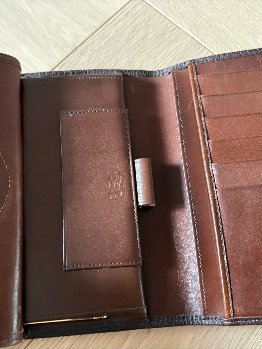 VTG Dooney & Bourke Brown Trifold Organizer Wallet Change Purse Pebbled Leather - Picture 3 of 6